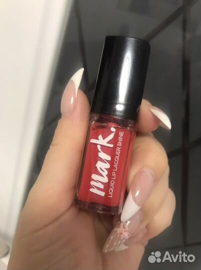 Avon помада mark