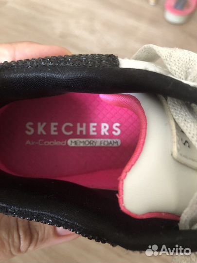 Кроссовки для девочки Skechers