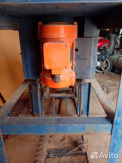 Вибро станок