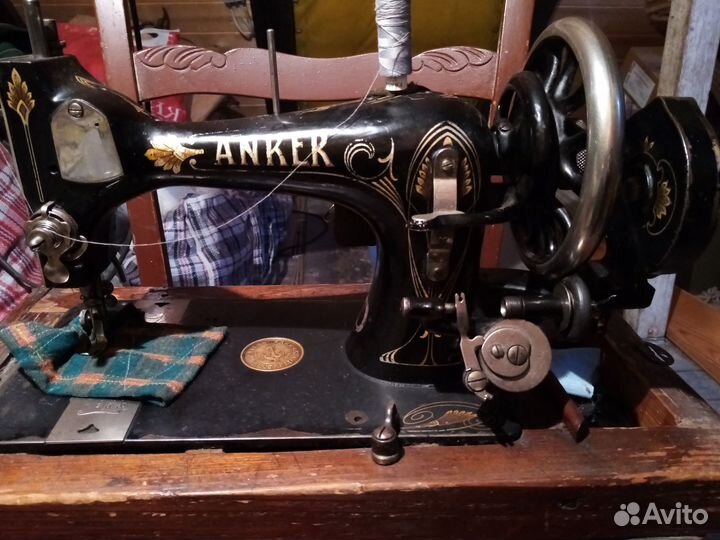 Антикварная швейная машинка Anker Werke