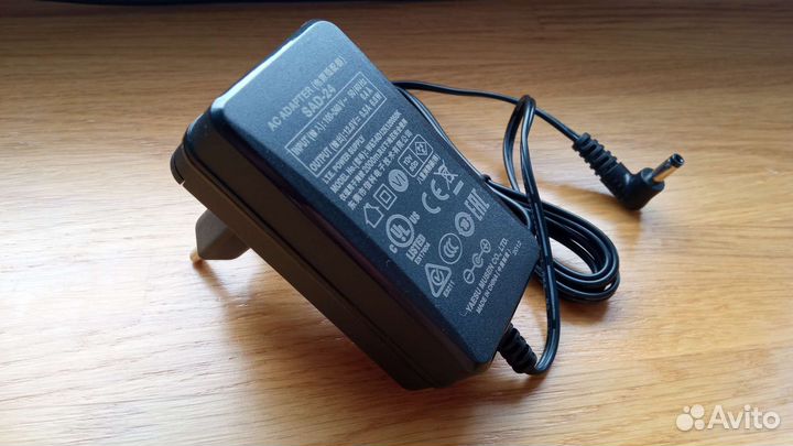 Зарядное для рации Yaesu VX-6R, VX-7R, FT-60 и др