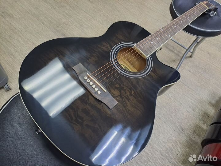 Гитара акустическая с металлическими струнами
