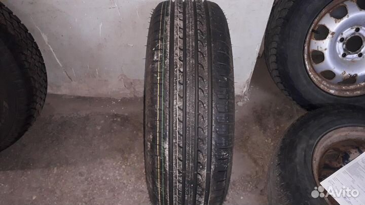 Goodyear EfficientGrip SUV 215/60 R17