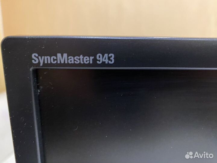 Монитор Samsung syncmaster 943 19