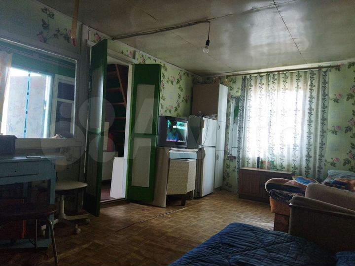 Дом 22 м² на участке 5 сот.