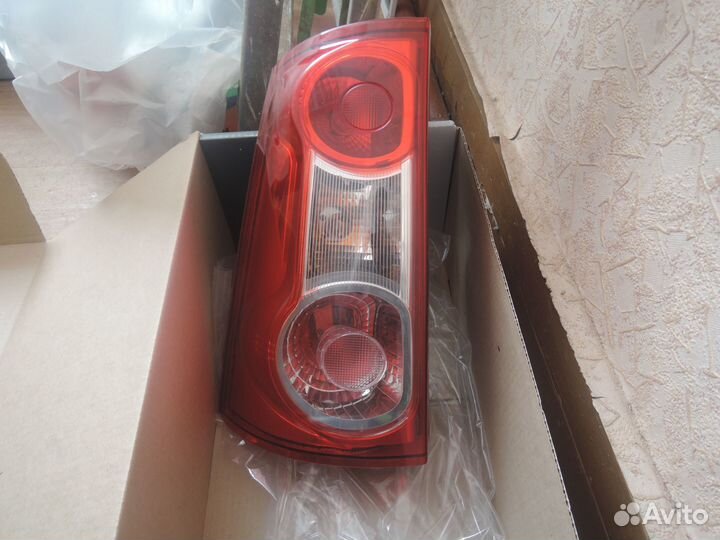 Фонарь задний левый LADA Largus