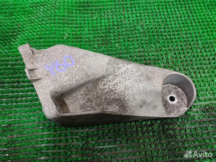 Кронштейн опоры двигателя правый Audi Q7 (4LB) 20