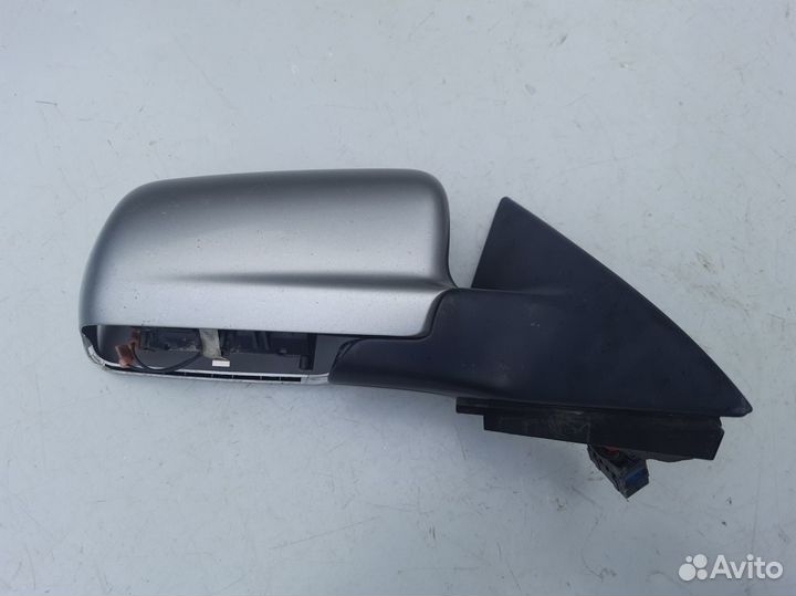 Корпус правого зеркала Ауди А6 С5