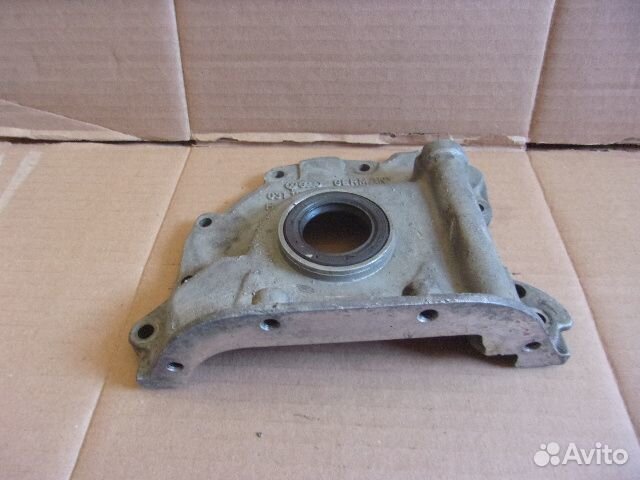 VW Golf 84-97г., 1.3-1.4 передняя крышка коленвала