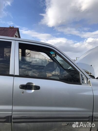 Дверь передняя правая Chevrolet tracker TL52