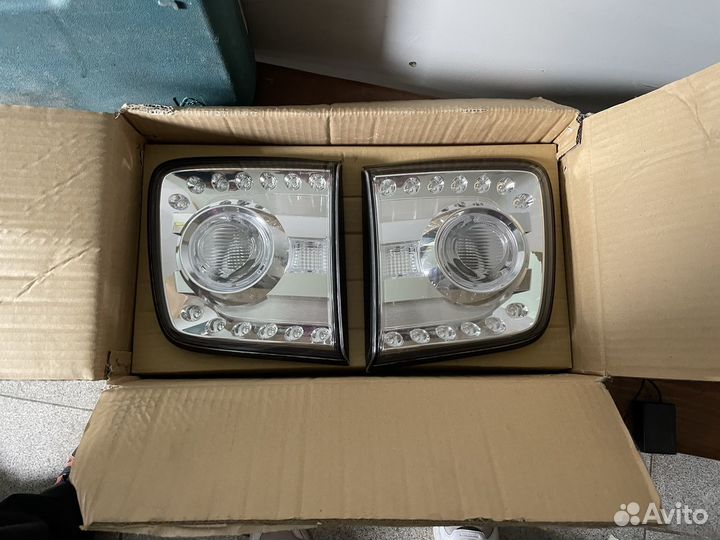 Фонарь задний Nissan Patrol y62