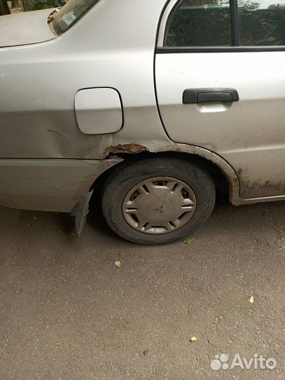 Mitsubishi Lancer 1.3 МТ, 1998, 259 000 км