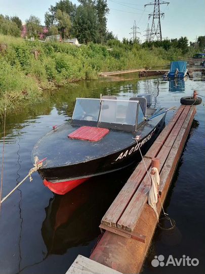 Катер прогресс 4. Ямаха 55 с гидроподьемом