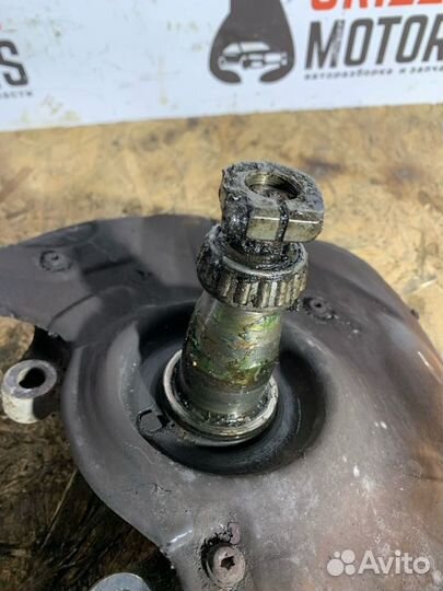 Кулак поворотный передний левый Mercedes-Benz