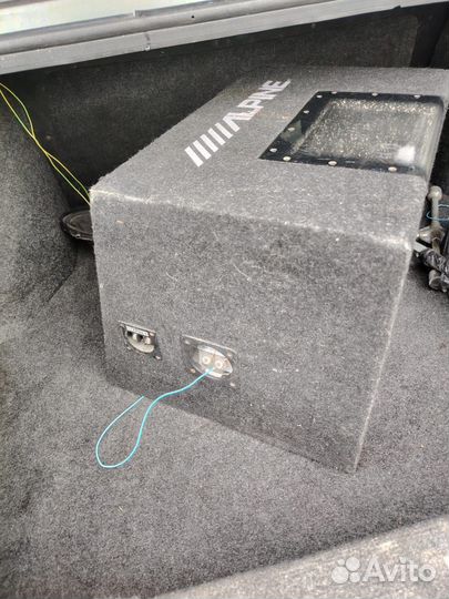 Сабвуфер Alpine SBE-1243BP