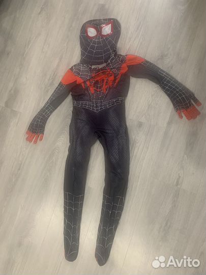 2 костюма человека-паука