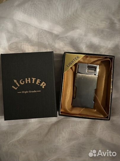 Зажигалка бензиновая