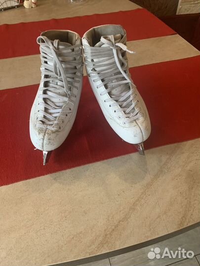 Фигурные коньки risport