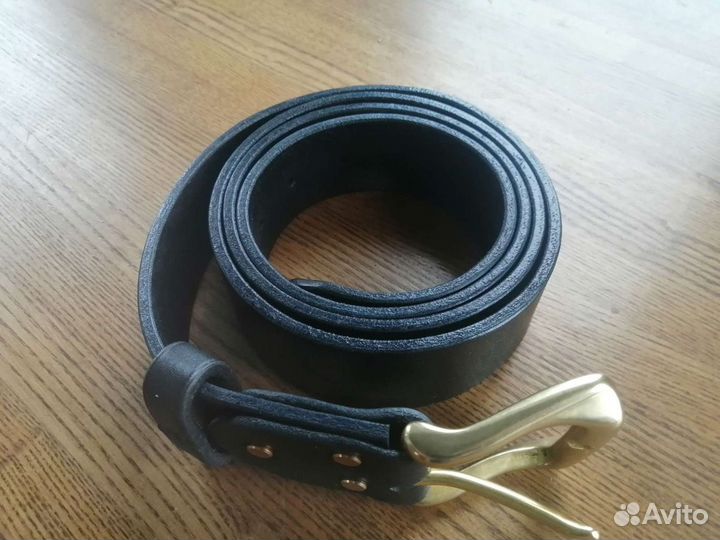 Мужской кожаный ремень