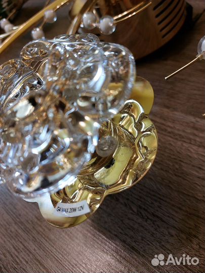 Продам люстру и бра