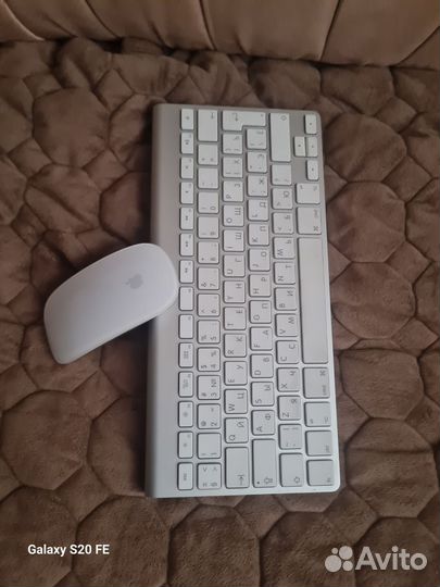 Клавиатура и мышь Apple