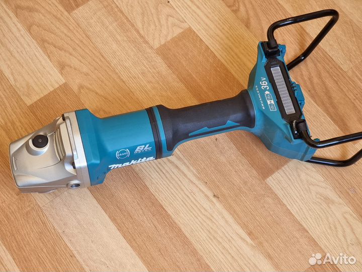 Ушм (болгарка) аккумуляторная Makita DGA900Z