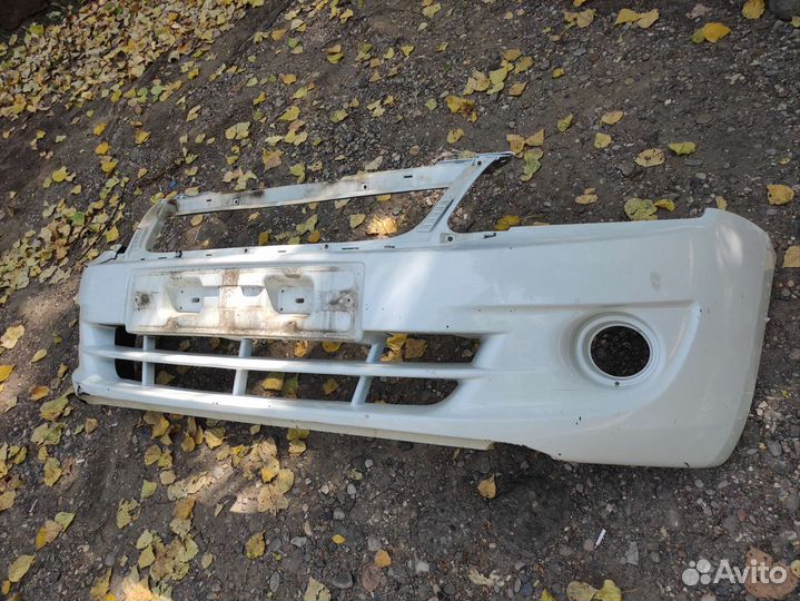 Передний бампер на LADA granta