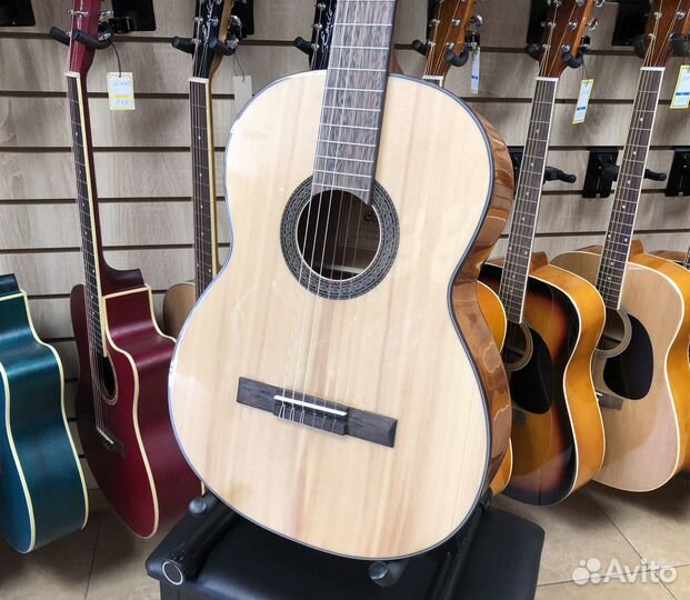 Гитара классическая Cort AC200-4/4 (массив) +чехол