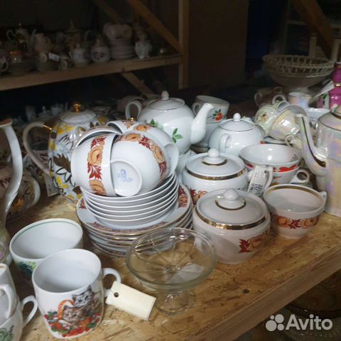 Фарфоровая посуда и хрусталь