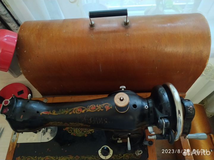 Швейная машина