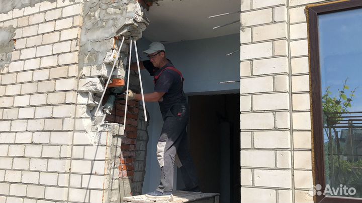 Демонтаж стен, демонтаж перегородок