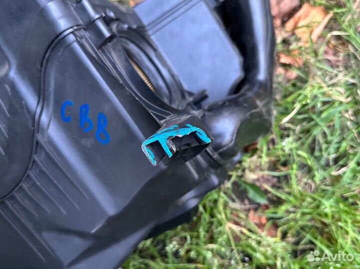 Корпус воздушного фильтра Ford Focus 3 2.0 xqda