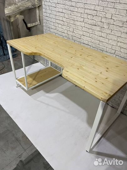 Стол компьютерный в стиле лофт