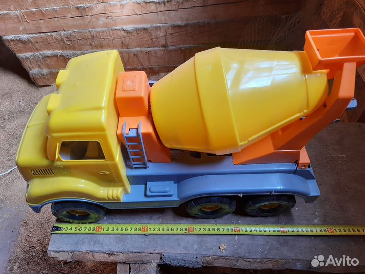 Машинки игрушки