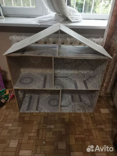 Кукольный домик с мебелью