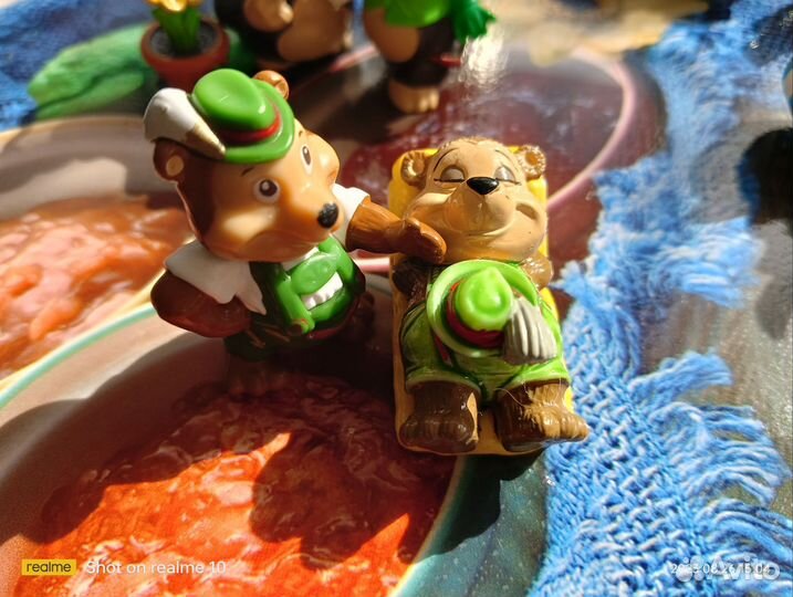 Киндер игрушки из 90-ых