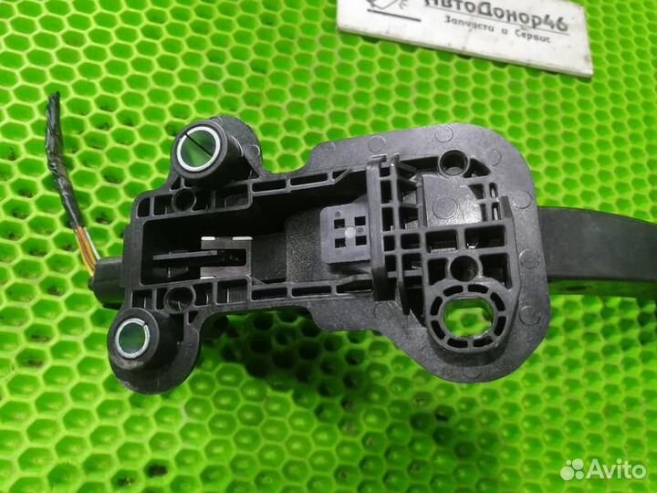 Педаль газа Mitsubishi Lancer X