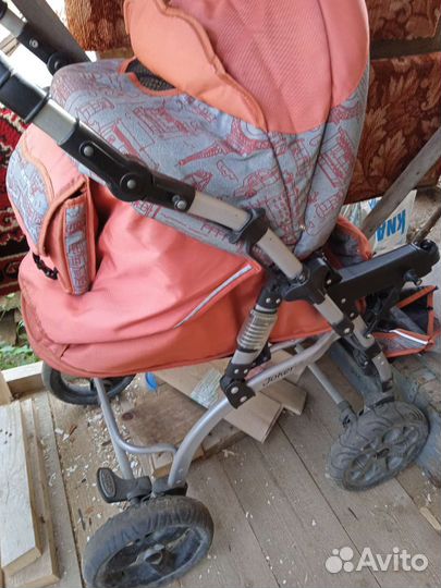 Прогулочная коляска