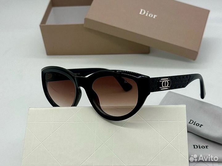 Солнцезащитные очки dior