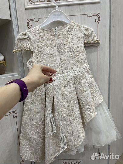 Платье праздничное