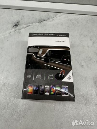 Держатель для телефона в машину