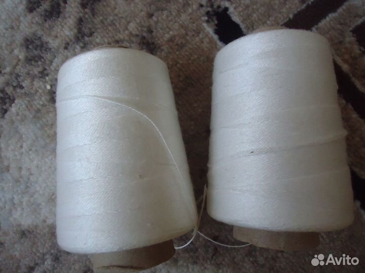 Нитки белые