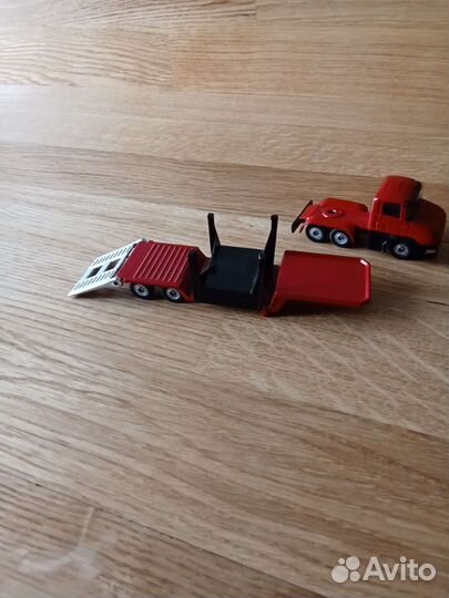 Машинка siku модель Тягач