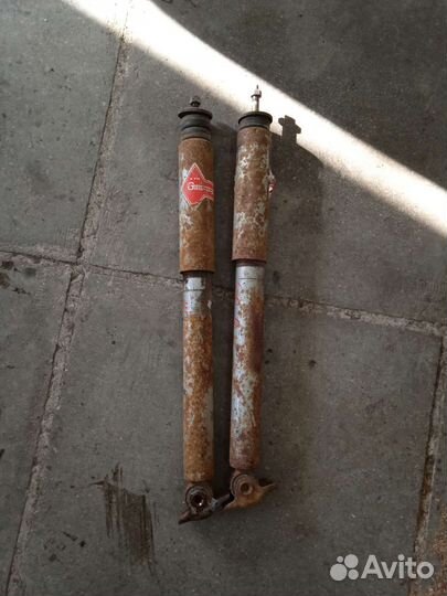 Амортизаторы передние Mercedes w123 мерседес 123