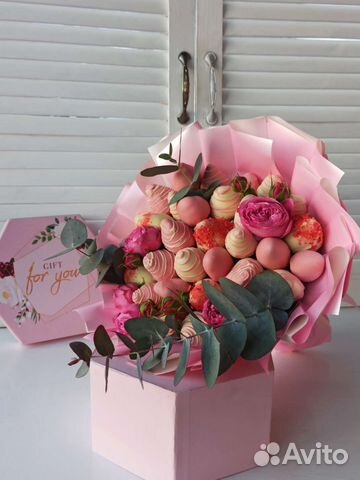 Клубничный букет