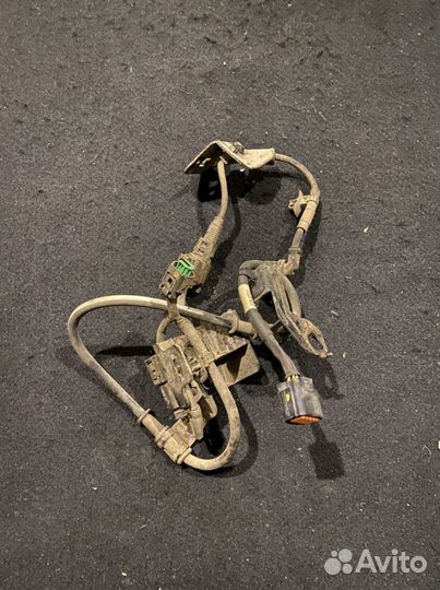 Датчик ABS передний Киа Stinger