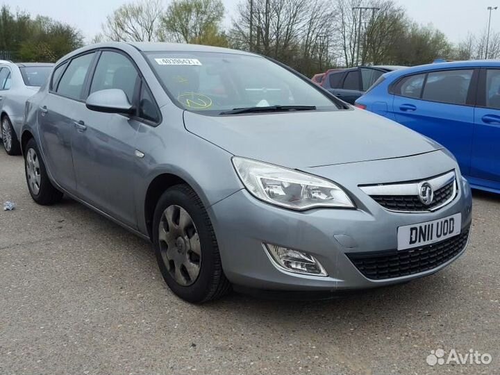 Насос омывателя Opel Astra J P10 A14XER 2011