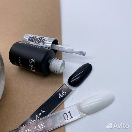 Белый гель лак для маникюра