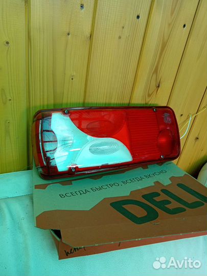 Фонарь задний scania