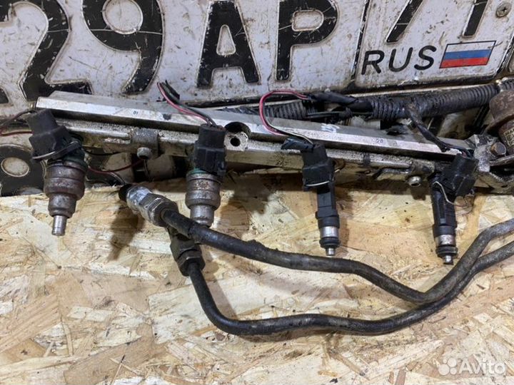 Топливная рампа с форсунками Ваз 2105 2006